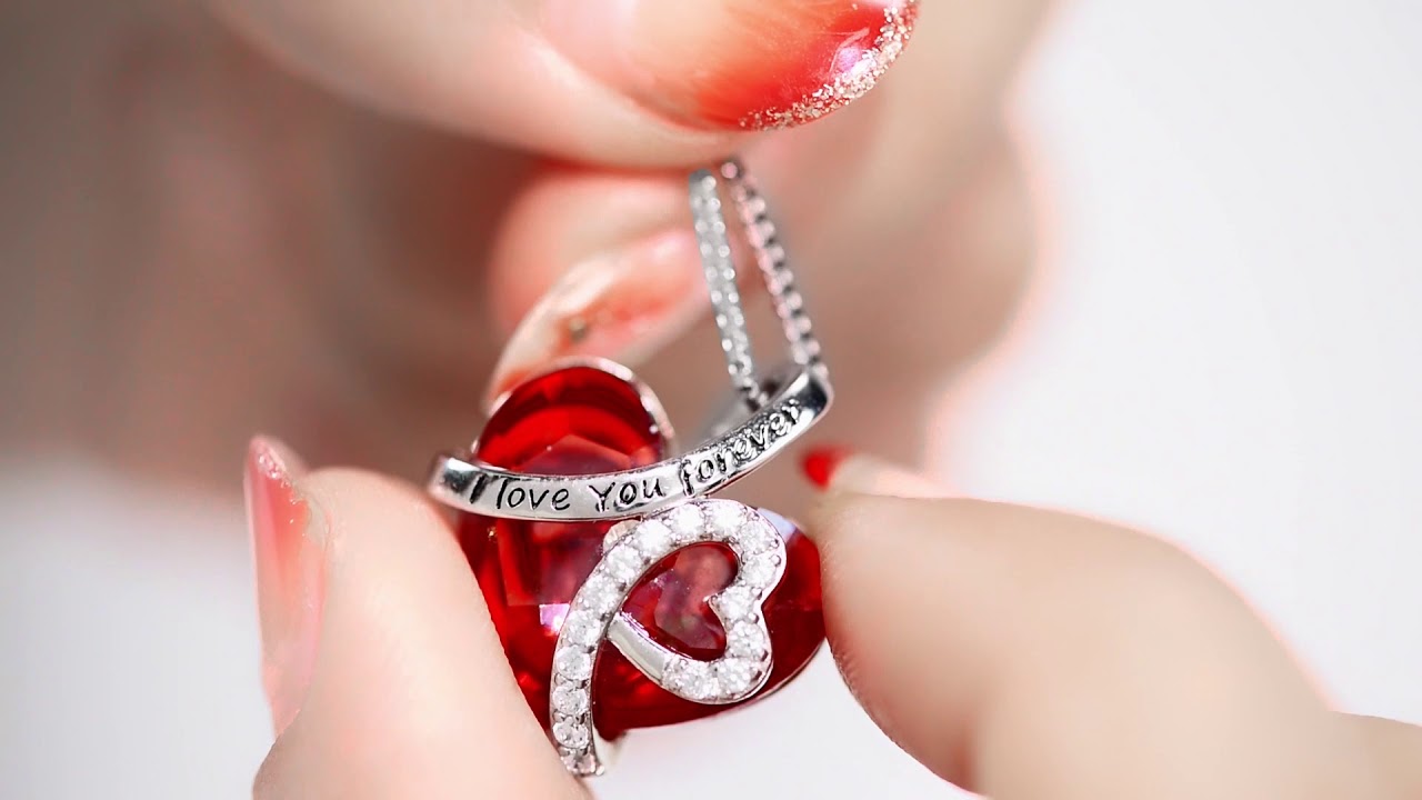 Why do women love jewellery?